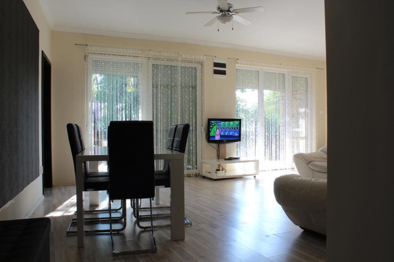 Medlin Apartman Apartment Siofok Exterior photo